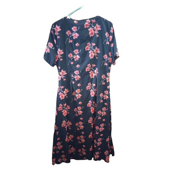 Missguided Plus Maxi Dress Sz 12 NWT Floral Black Pink Button Front - Picture 3 of 8